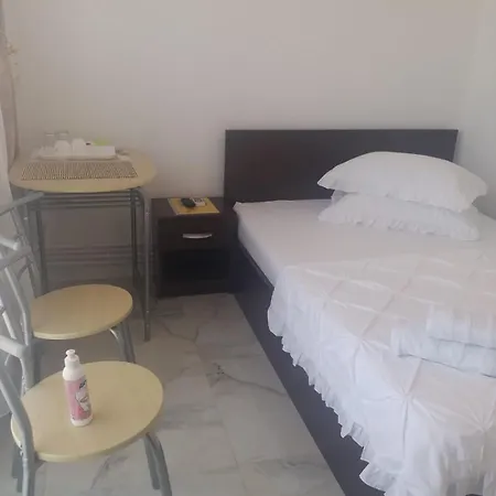 Camere de închiriat Darius 16 , 2 camere Apartament Eforie Nord